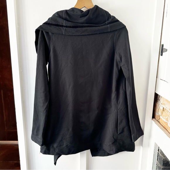 LULULEMON black Savasana wrap - Picture 3 of 5